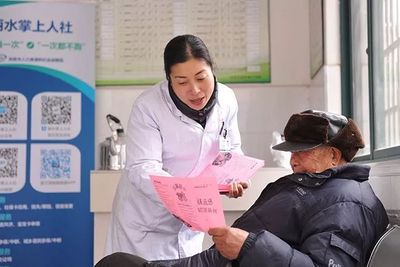 “健康大篷車(chē)”駛?cè)臊埲樘?送醫(yī)下鄉(xiāng)暖民心，健康服務(wù)零距離